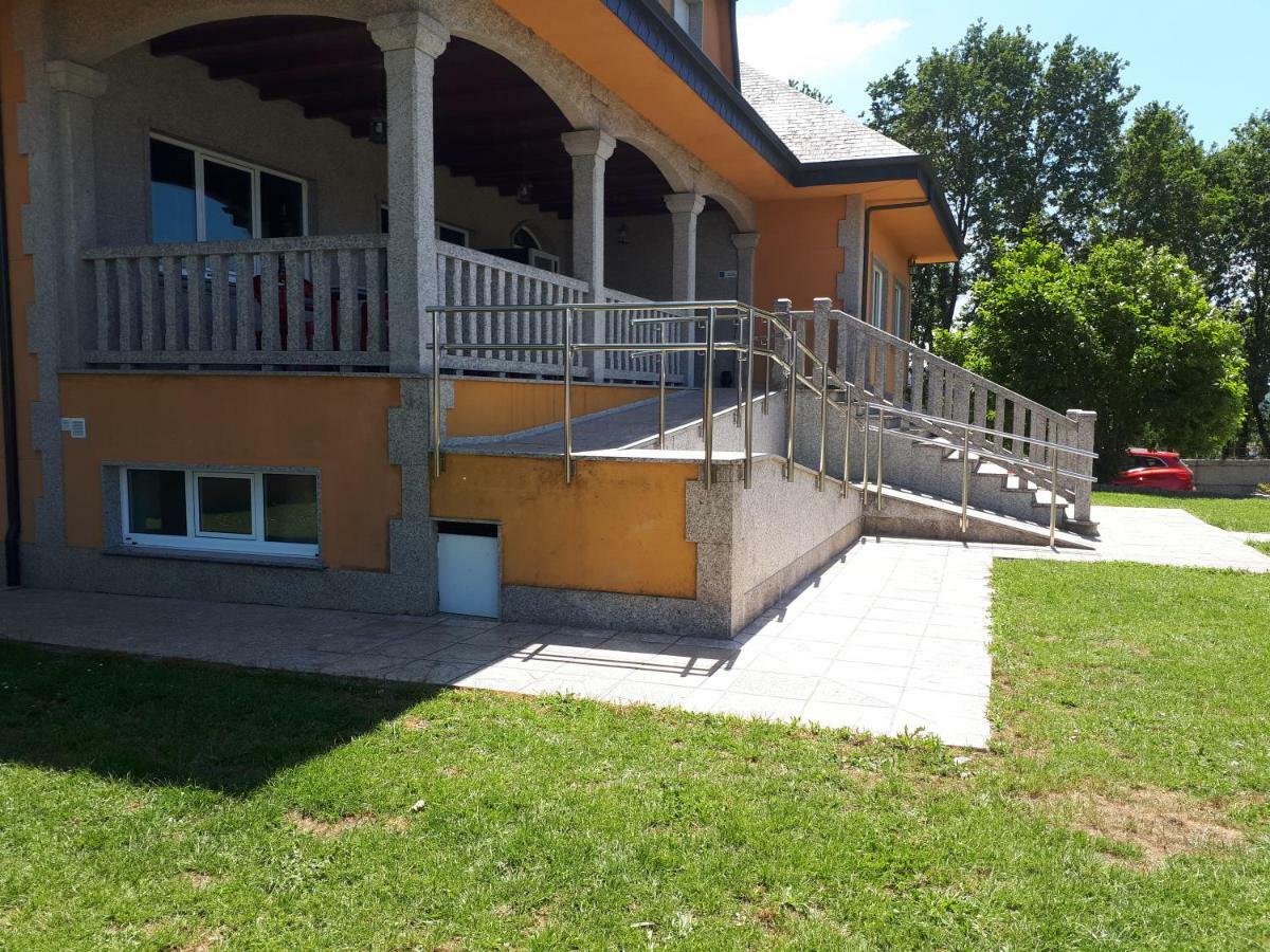 Pension Vilanova Sigueiro Luaran gambar